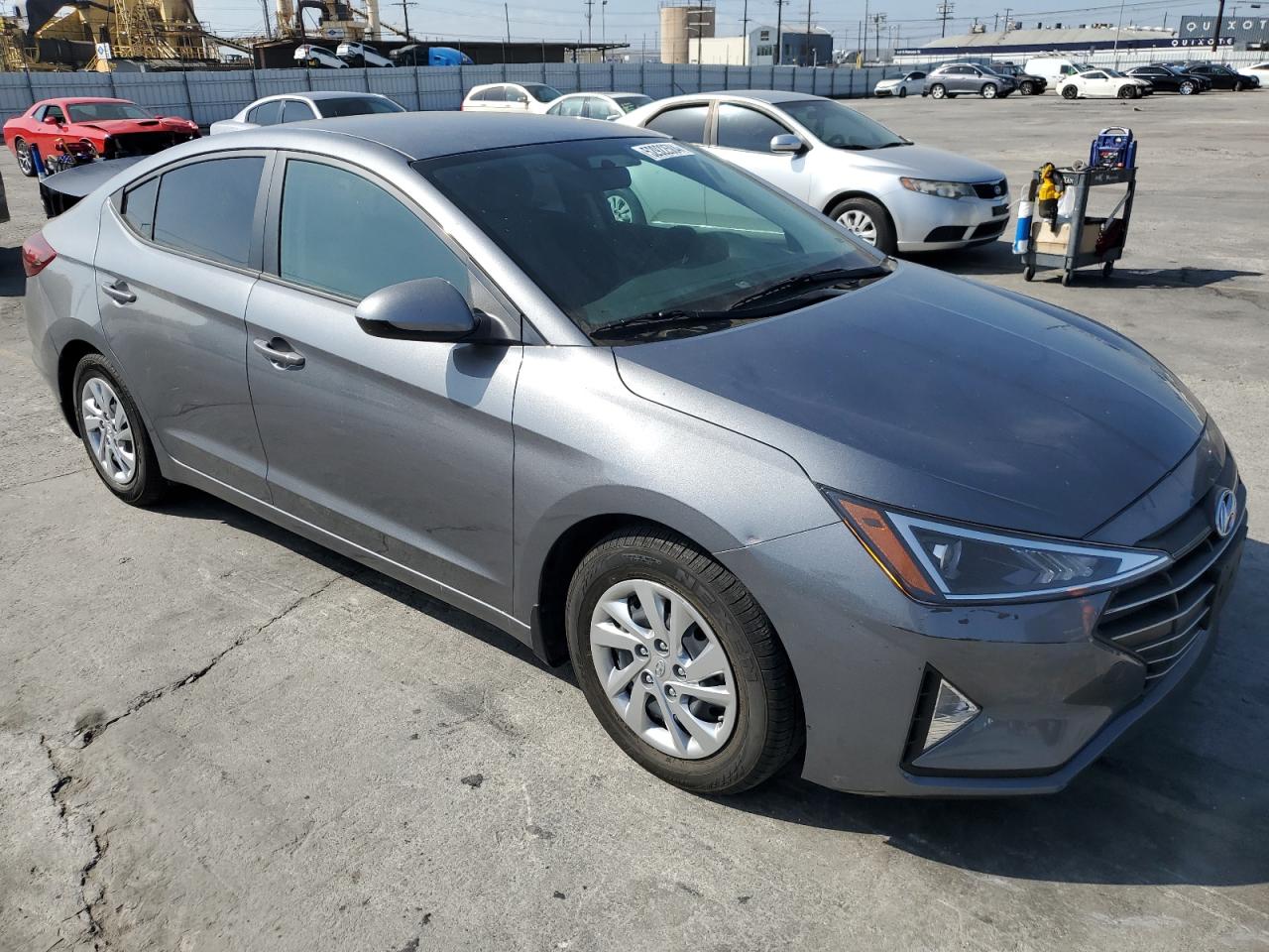 Photo 3 VIN: KMHD74LF8KU824808 - HYUNDAI ELANTRA 