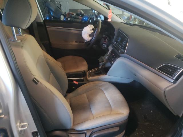 Photo 4 VIN: KMHD74LF9HU115801 - HYUNDAI ELANTRA SE 