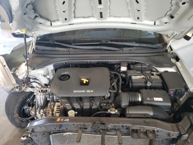 Photo 6 VIN: KMHD74LF9HU115801 - HYUNDAI ELANTRA SE 