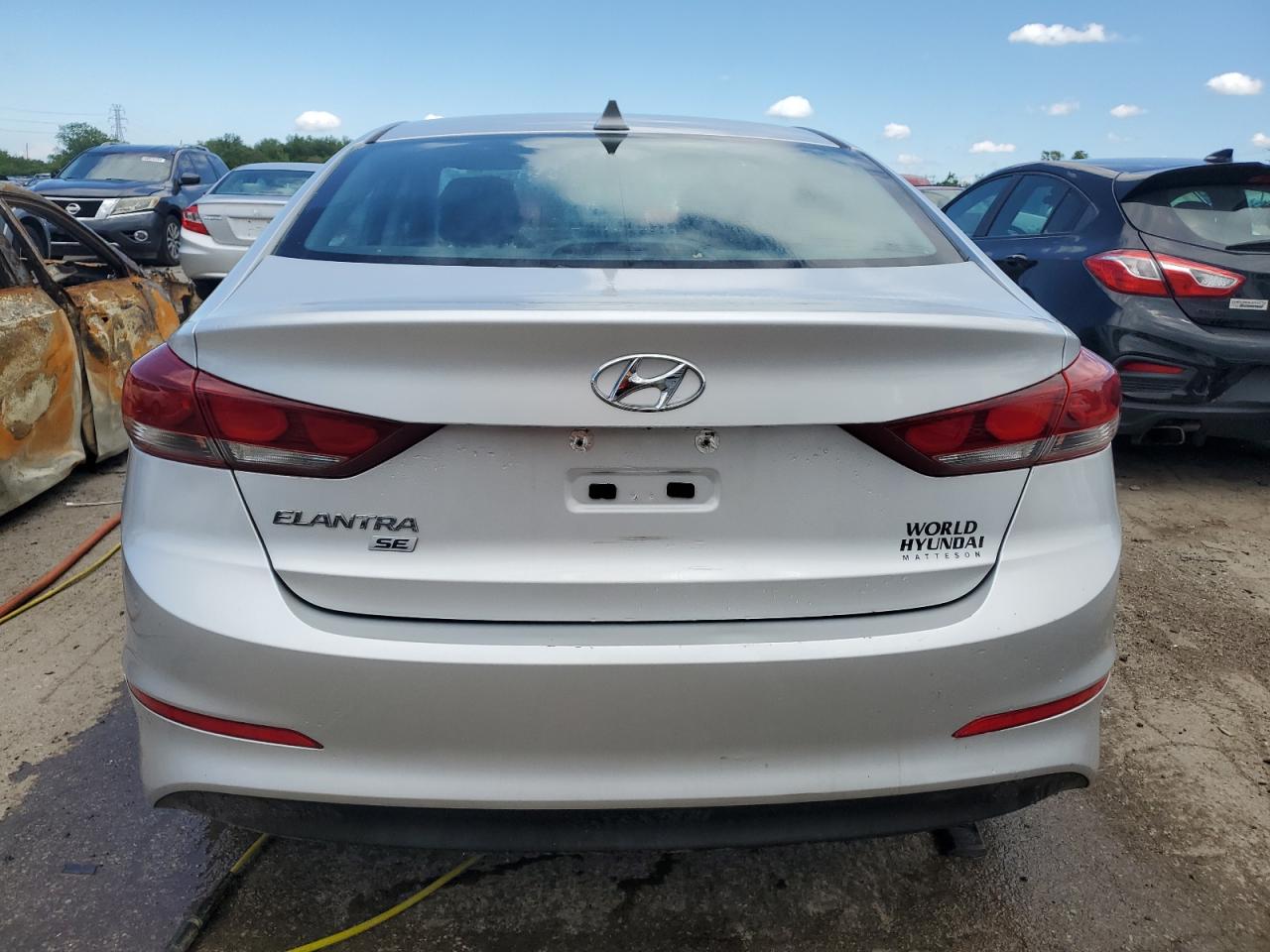 Photo 5 VIN: KMHD74LF9HU353891 - HYUNDAI ELANTRA 