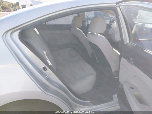 Photo 7 VIN: KMHD74LF9HU395526 - HYUNDAI ELANTRA 