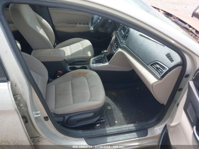 Photo 4 VIN: KMHD74LF9HU405049 - HYUNDAI ELANTRA 