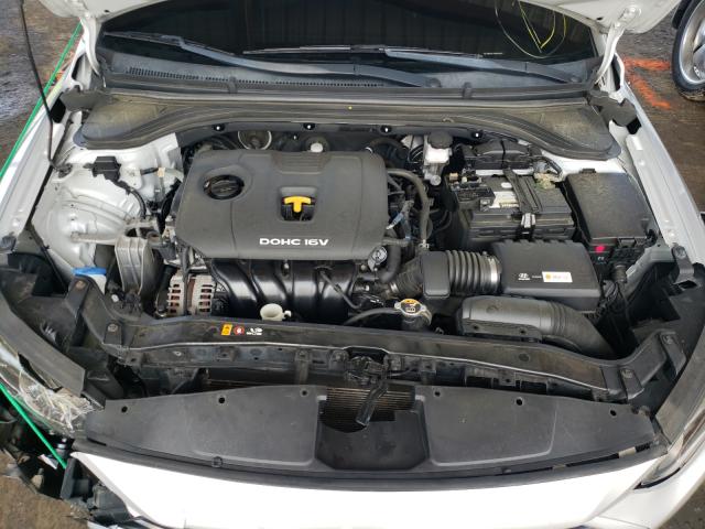 Photo 6 VIN: KMHD74LFXHU079911 - HYUNDAI ELANTRA SE 