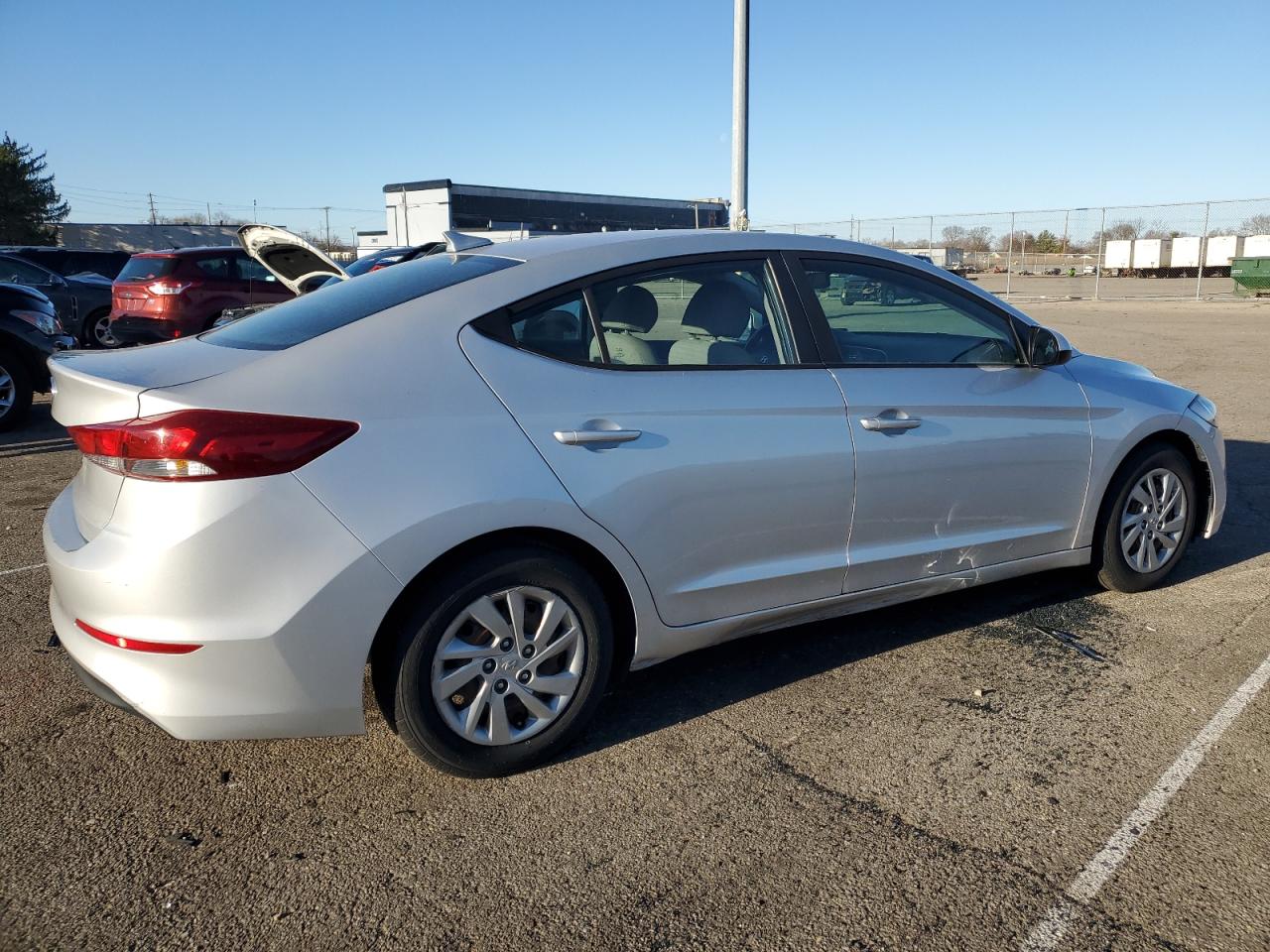 Photo 2 VIN: KMHD74LFXHU120957 - HYUNDAI ELANTRA 