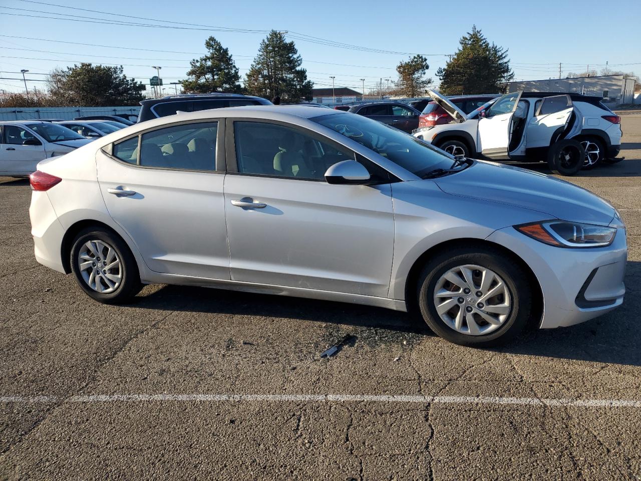 Photo 3 VIN: KMHD74LFXHU120957 - HYUNDAI ELANTRA 