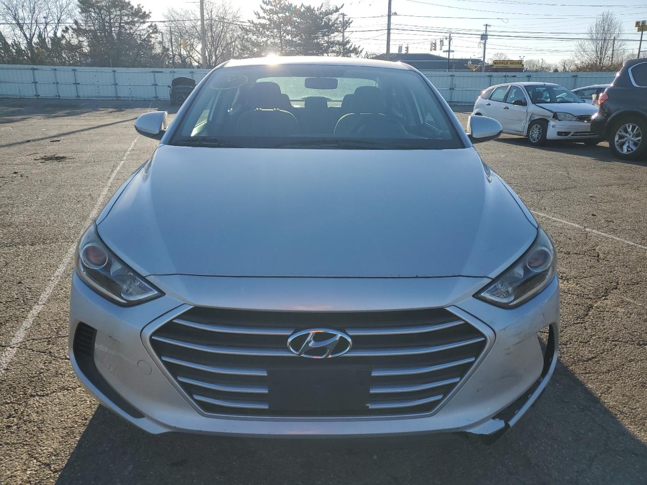 Photo 4 VIN: KMHD74LFXHU120957 - HYUNDAI ELANTRA 