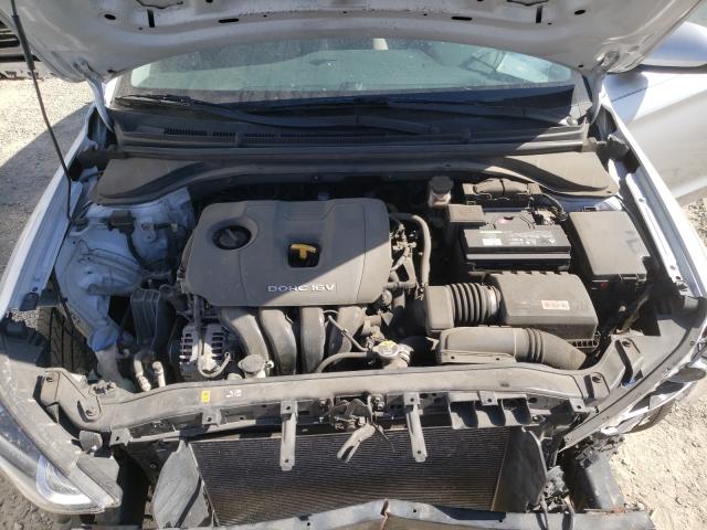 Photo 6 VIN: KMHD74LFXHU329910 - HYUNDAI ELANTRA SE 