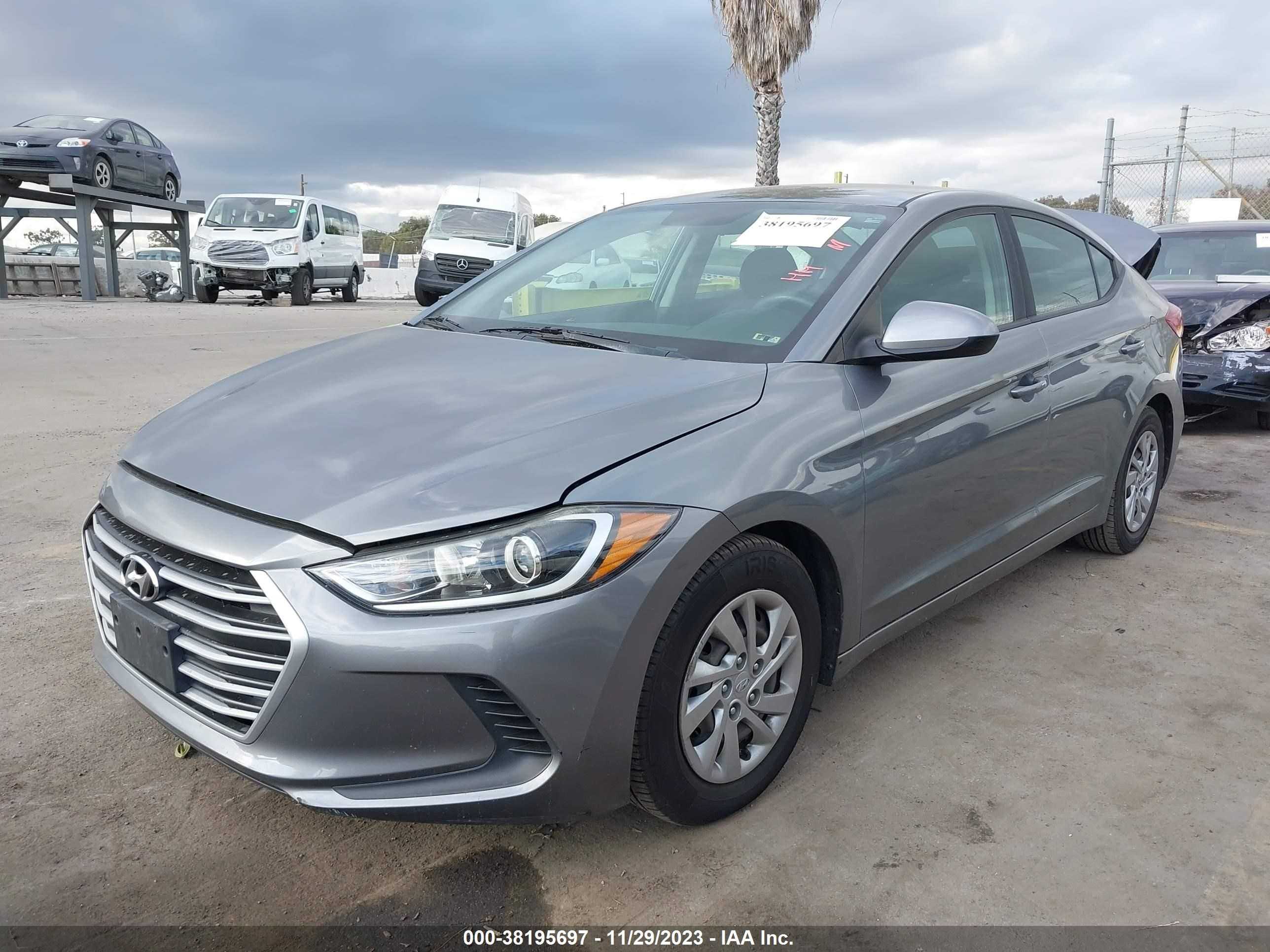 Photo 1 VIN: KMHD74LFXJU559629 - HYUNDAI ELANTRA 