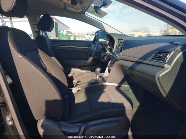 Photo 4 VIN: KMHD74LFXJU668415 - HYUNDAI ELANTRA 