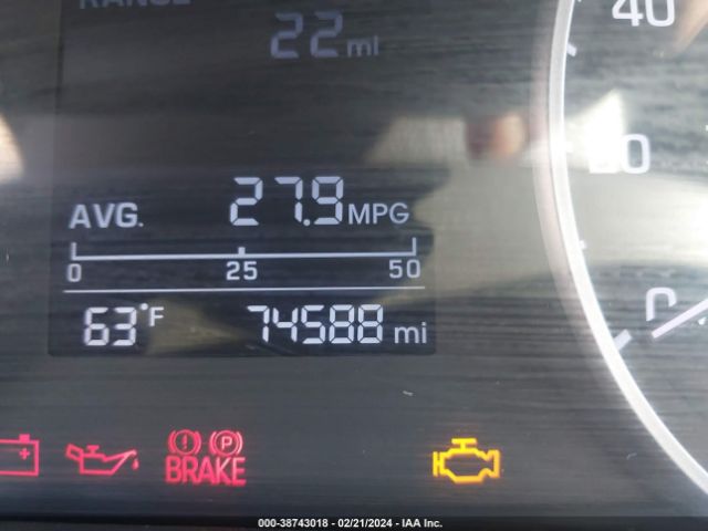 Photo 6 VIN: KMHD74LFXJU668415 - HYUNDAI ELANTRA 