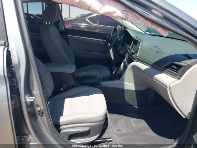 Photo 4 VIN: KMHD74LFXKU793920 - HYUNDAI ELANTRA 