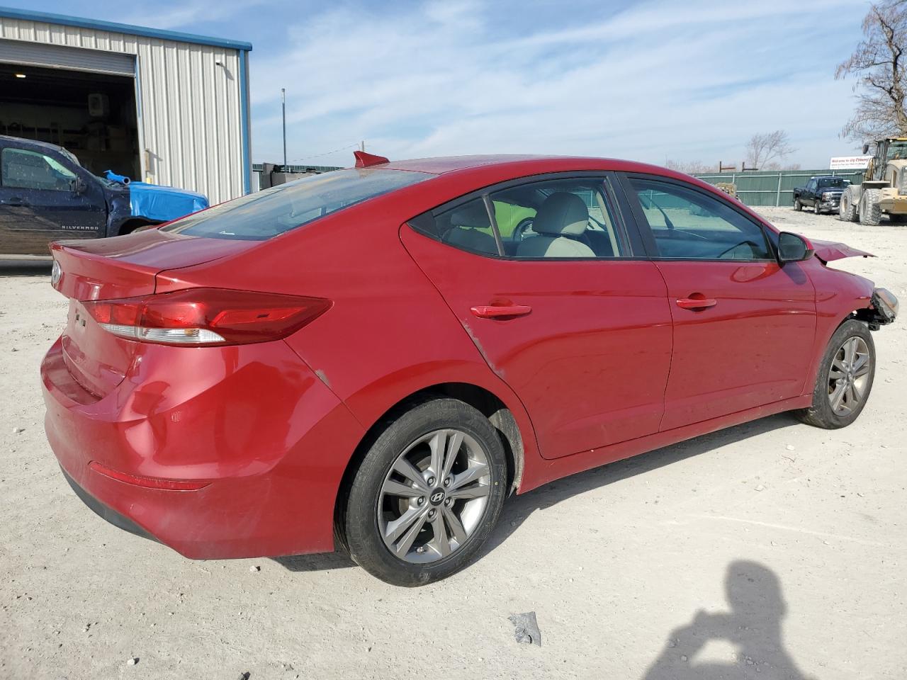 Photo 2 VIN: KMHD84LF0HU189427 - HYUNDAI ELANTRA 