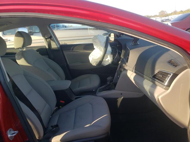 Photo 4 VIN: KMHD84LF0HU190657 - HYUNDAI ELANTRA SE 