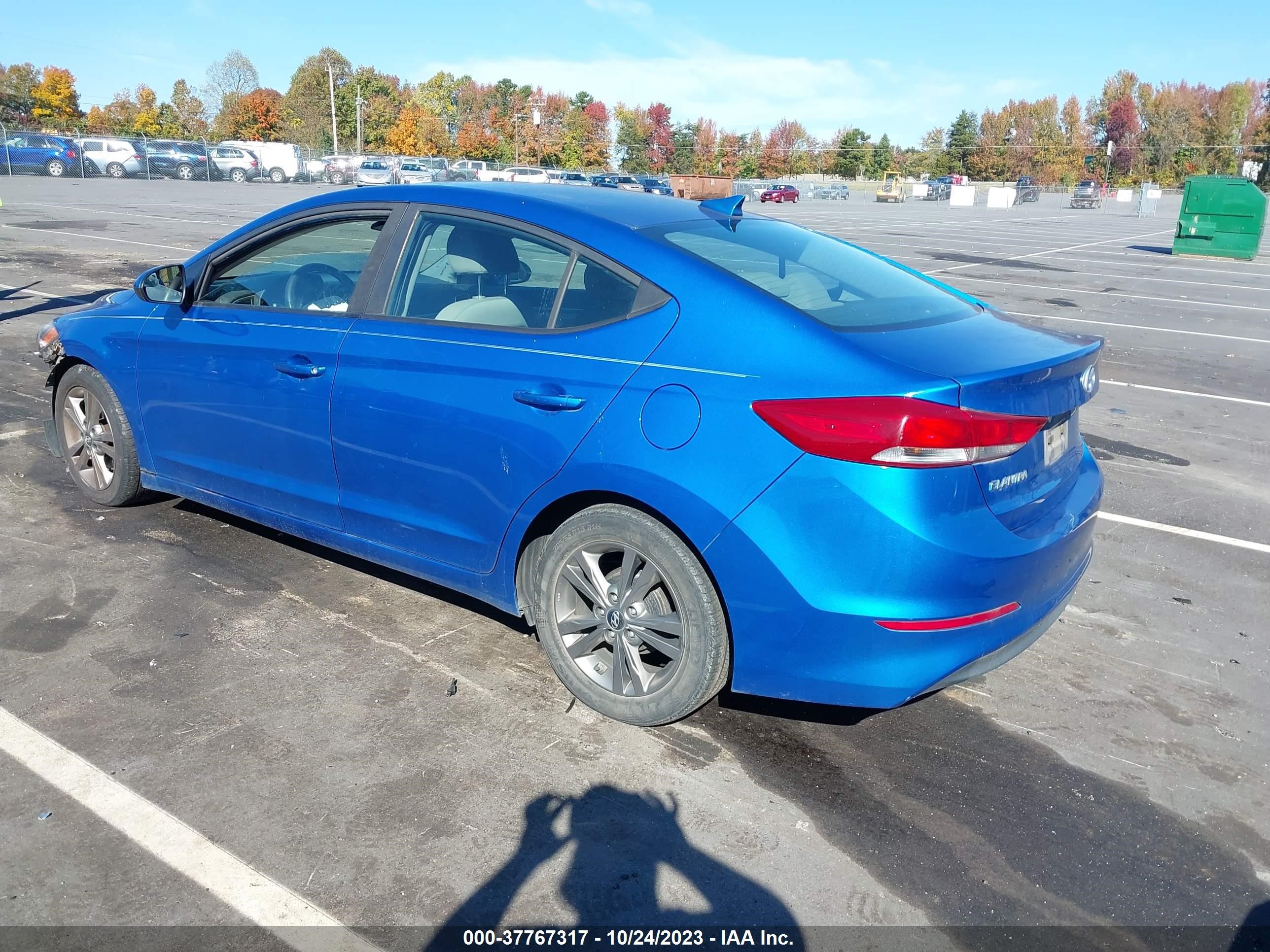 Photo 2 VIN: KMHD84LF0HU191114 - HYUNDAI ELANTRA 