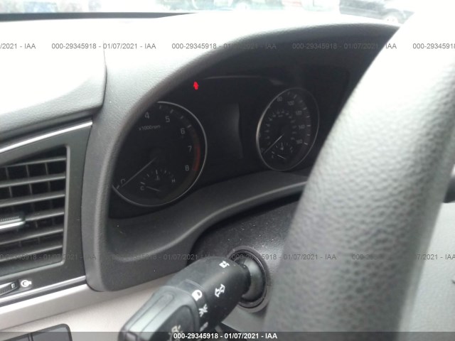 Photo 6 VIN: KMHD84LF0HU222507 - HYUNDAI ELANTRA 