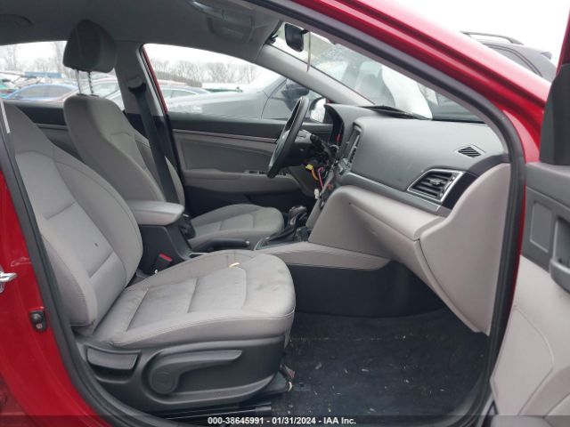 Photo 4 VIN: KMHD84LF0HU227383 - HYUNDAI ELANTRA 