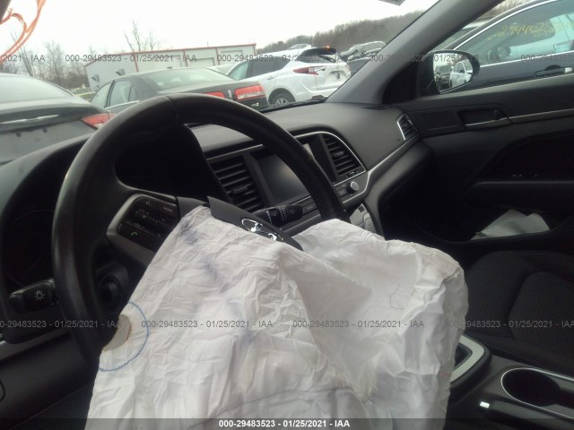 Photo 4 VIN: KMHD84LF0HU237427 - HYUNDAI ELANTRA 