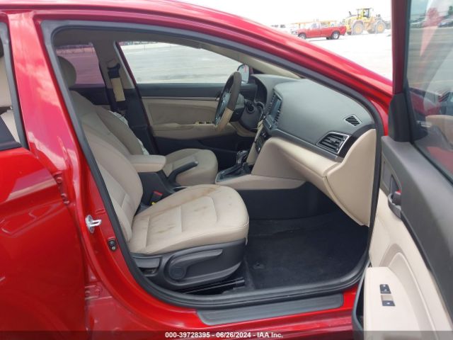 Photo 4 VIN: KMHD84LF0HU238710 - HYUNDAI ELANTRA 