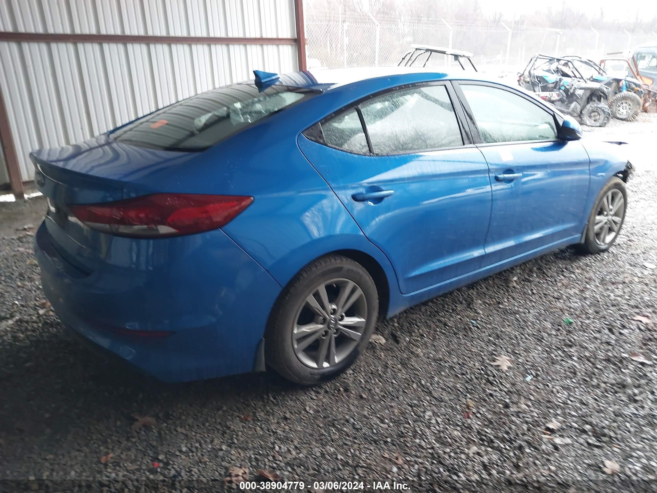 Photo 3 VIN: KMHD84LF0HU241607 - HYUNDAI ELANTRA 