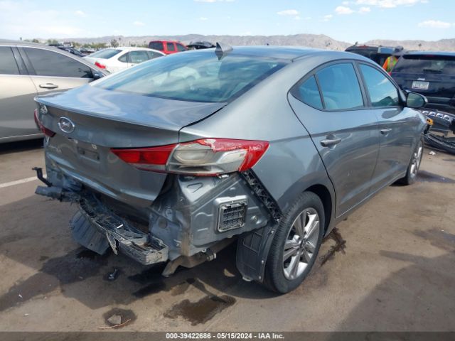 Photo 3 VIN: KMHD84LF0HU242143 - HYUNDAI ELANTRA 