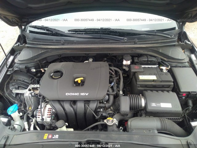 Photo 9 VIN: KMHD84LF0HU248170 - HYUNDAI ELANTRA 