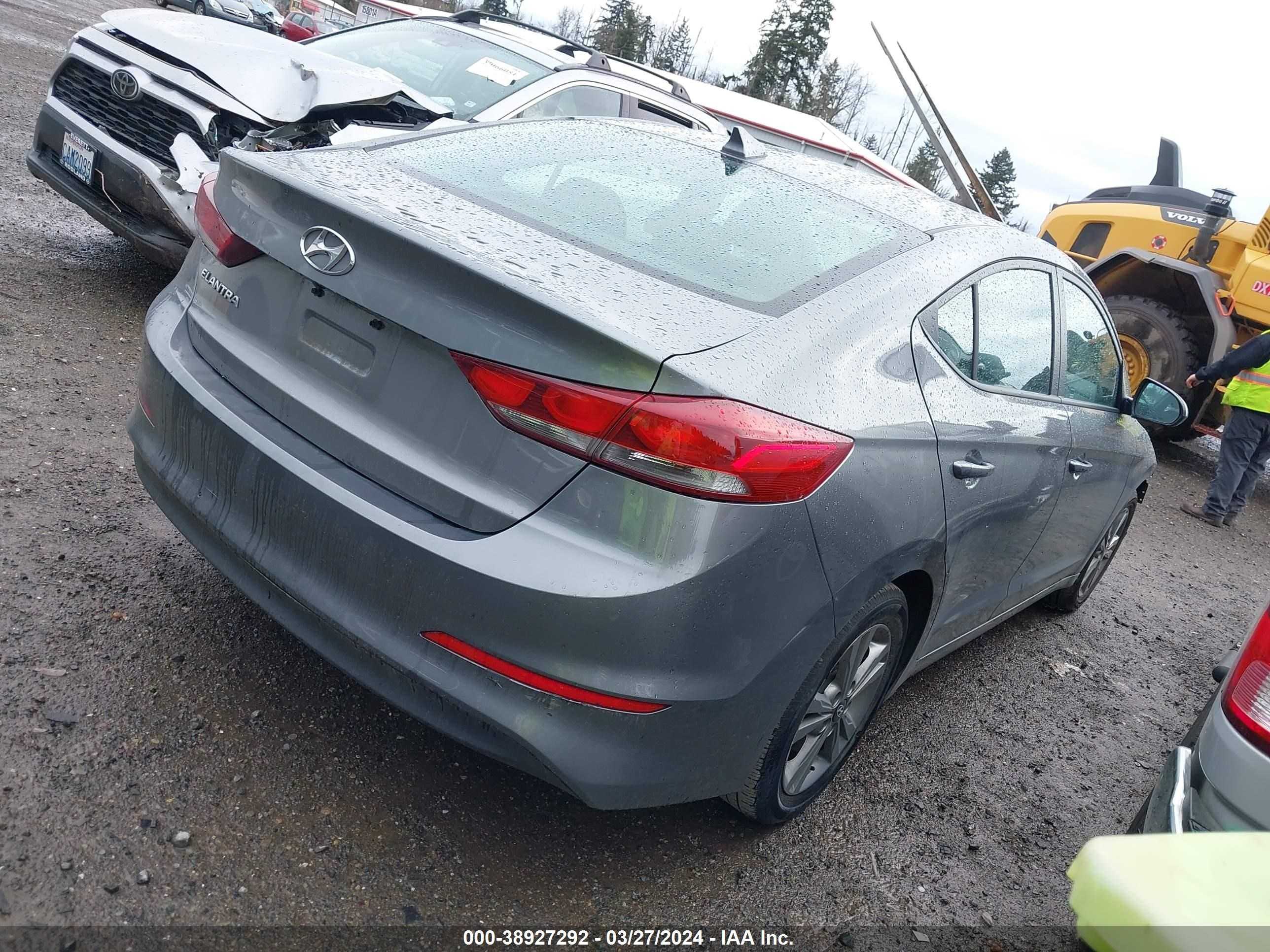 Photo 3 VIN: KMHD84LF0HU250033 - HYUNDAI ELANTRA 