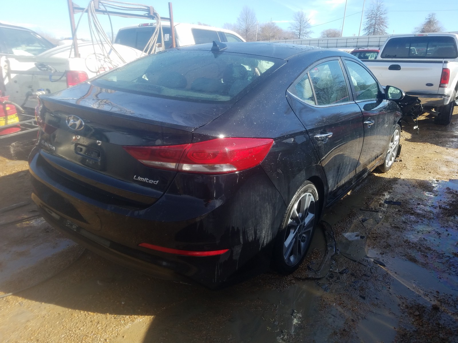 Photo 3 VIN: KMHD84LF0HU260156 - HYUNDAI ELANTRA SE 