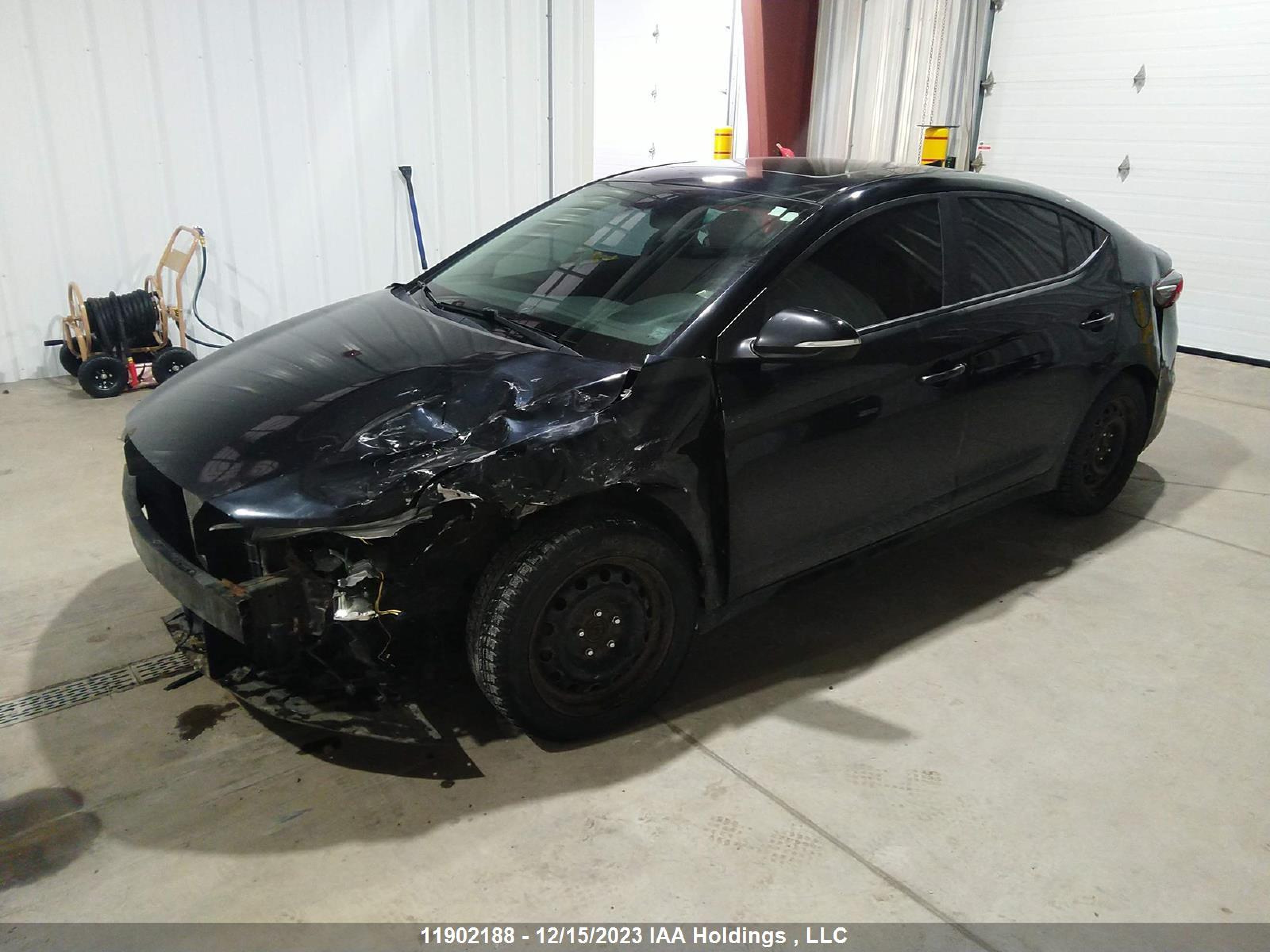 Photo 1 VIN: KMHD84LF0HU268399 - HYUNDAI ELANTRA 