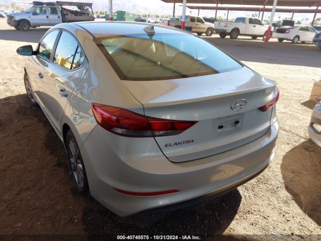 Photo 2 VIN: KMHD84LF0HU271528 - HYUNDAI ELANTRA 