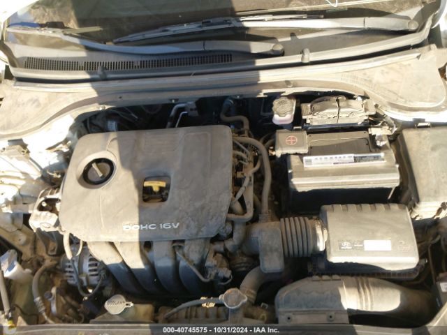 Photo 9 VIN: KMHD84LF0HU271528 - HYUNDAI ELANTRA 