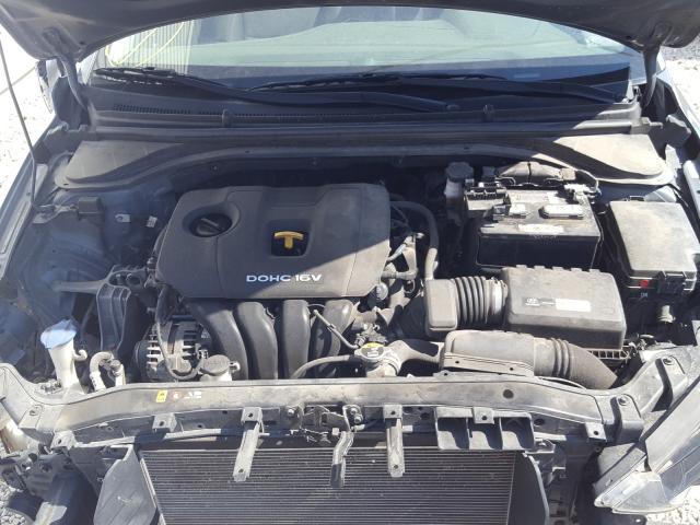 Photo 6 VIN: KMHD84LF0HU368969 - HYUNDAI ELANTRA SE 