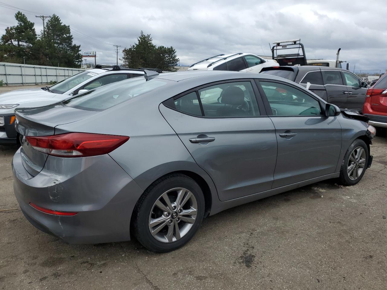 Photo 2 VIN: KMHD84LF0HU407883 - HYUNDAI ELANTRA 