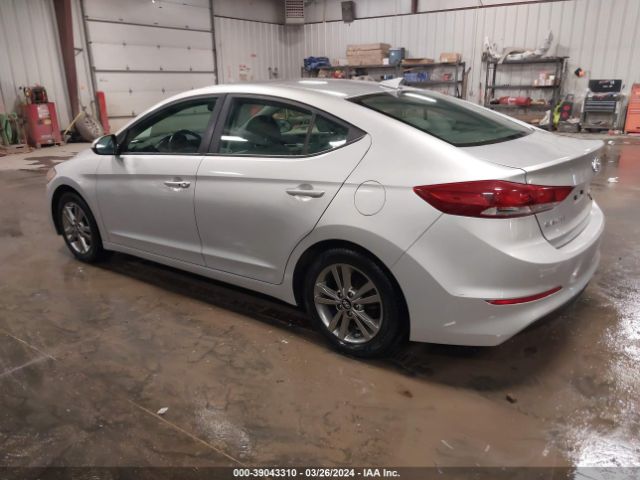 Photo 2 VIN: KMHD84LF0JU493346 - HYUNDAI ELANTRA 