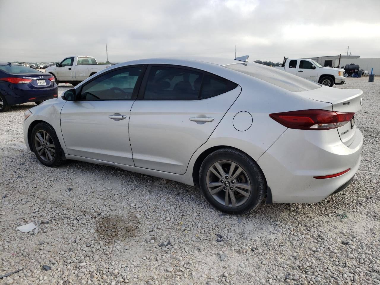 Photo 1 VIN: KMHD84LF0JU513661 - HYUNDAI ELANTRA 