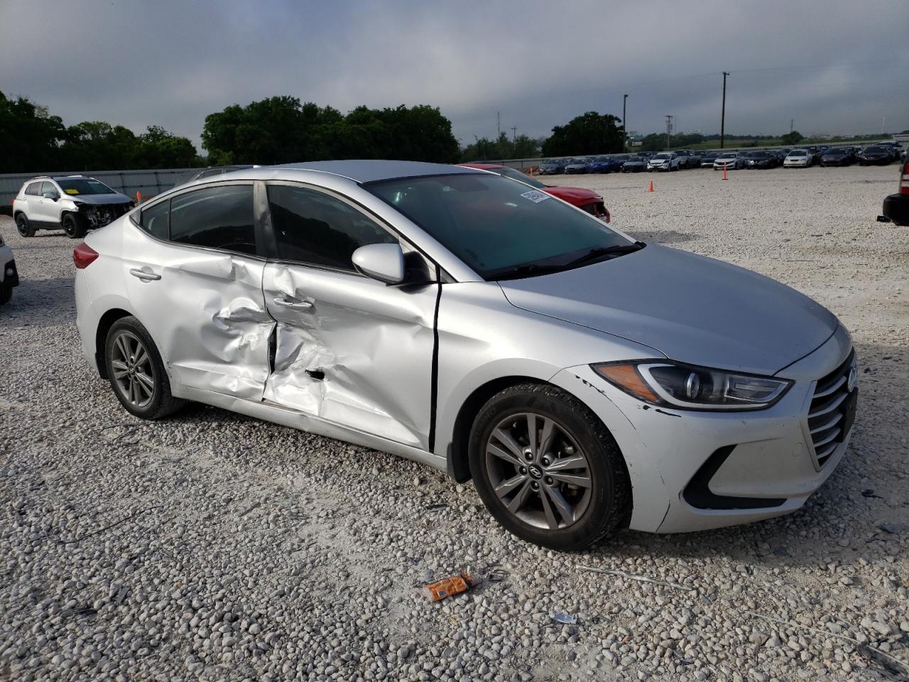 Photo 3 VIN: KMHD84LF0JU513661 - HYUNDAI ELANTRA 