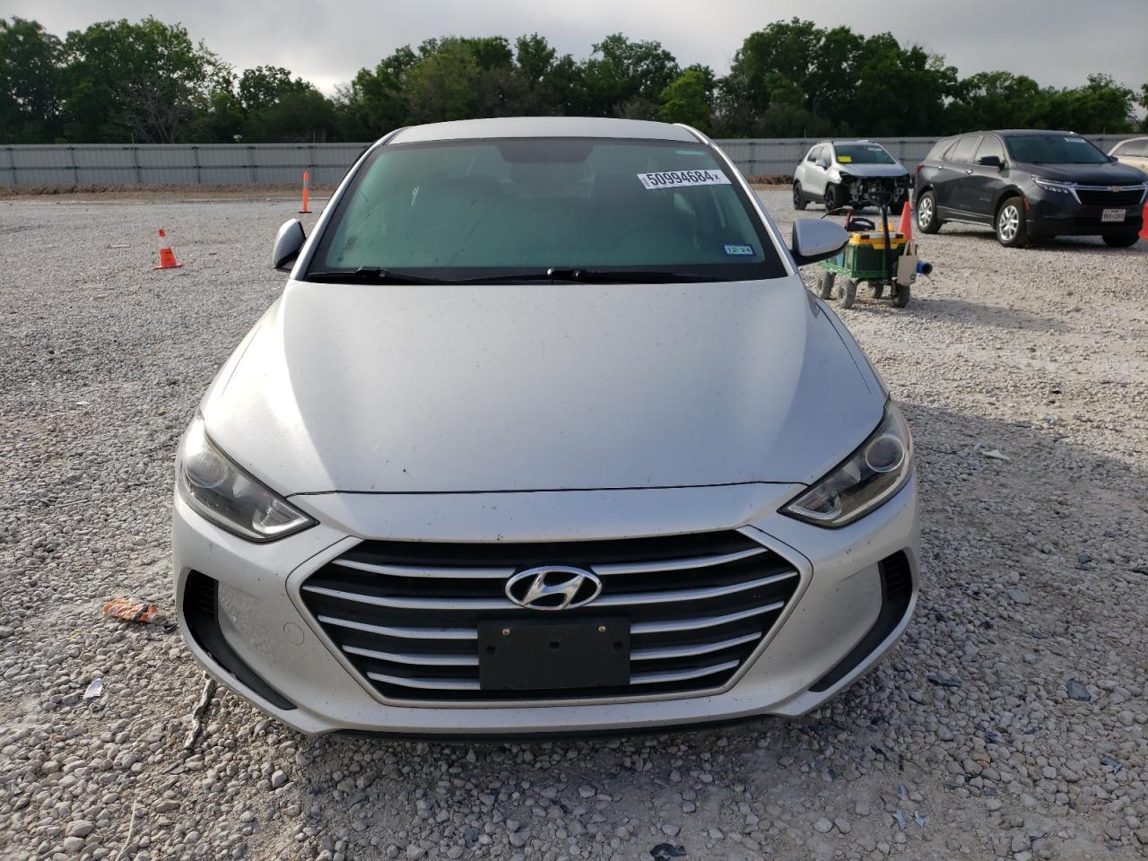 Photo 4 VIN: KMHD84LF0JU513661 - HYUNDAI ELANTRA 