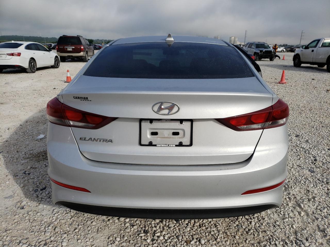 Photo 5 VIN: KMHD84LF0JU513661 - HYUNDAI ELANTRA 