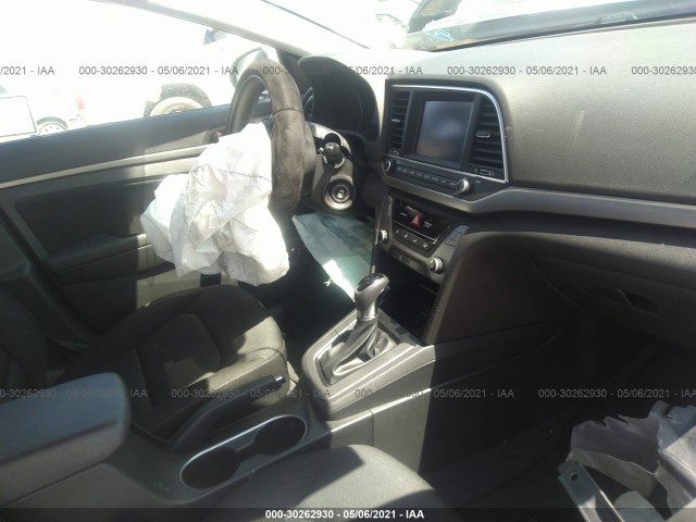 Photo 4 VIN: KMHD84LF0JU587937 - HYUNDAI ELANTRA 