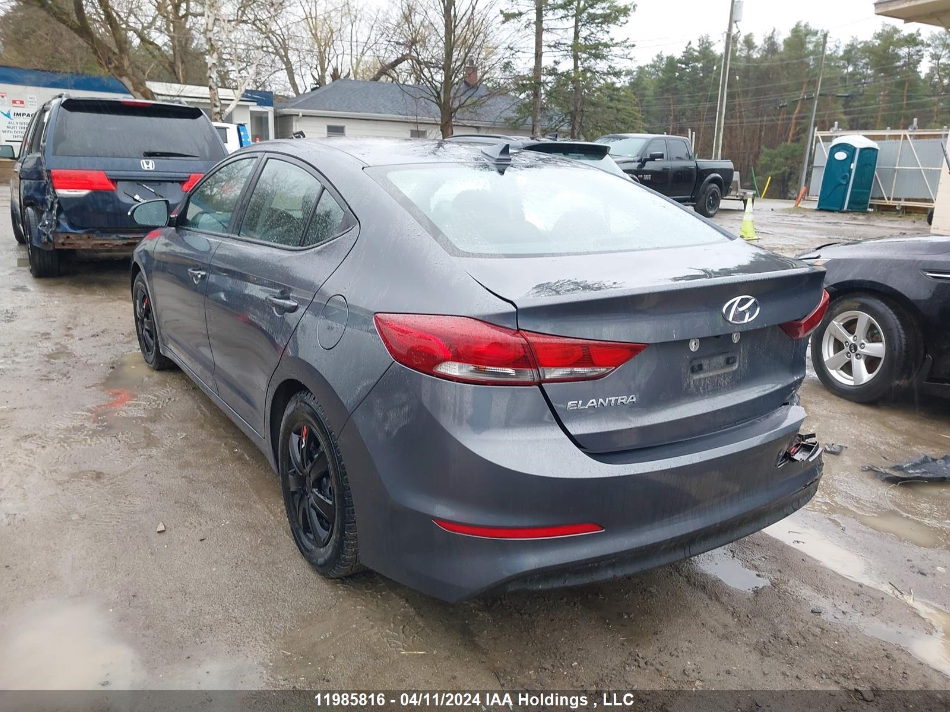 Photo 2 VIN: KMHD84LF0JU641236 - HYUNDAI ELANTRA 