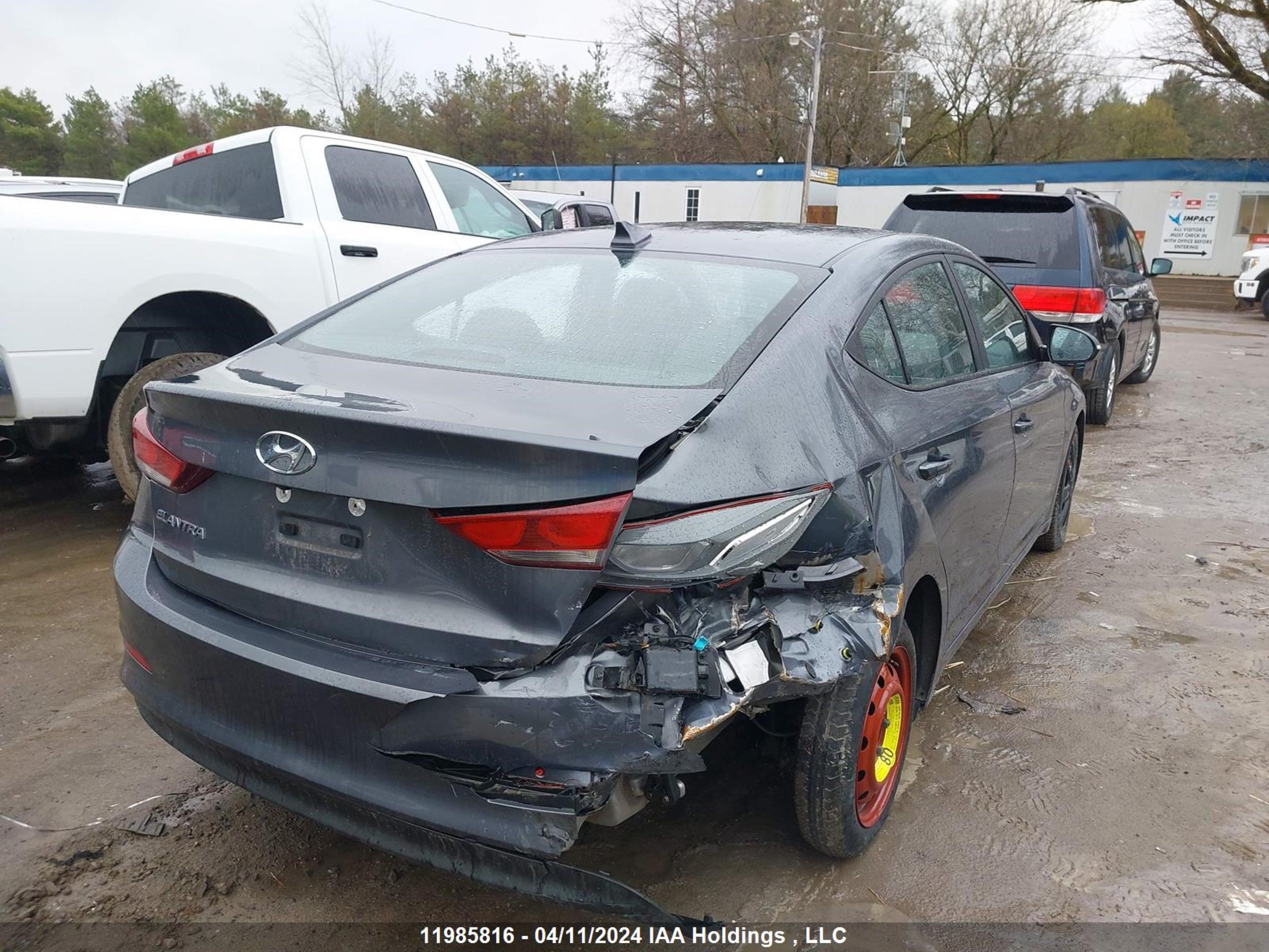 Photo 3 VIN: KMHD84LF0JU641236 - HYUNDAI ELANTRA 