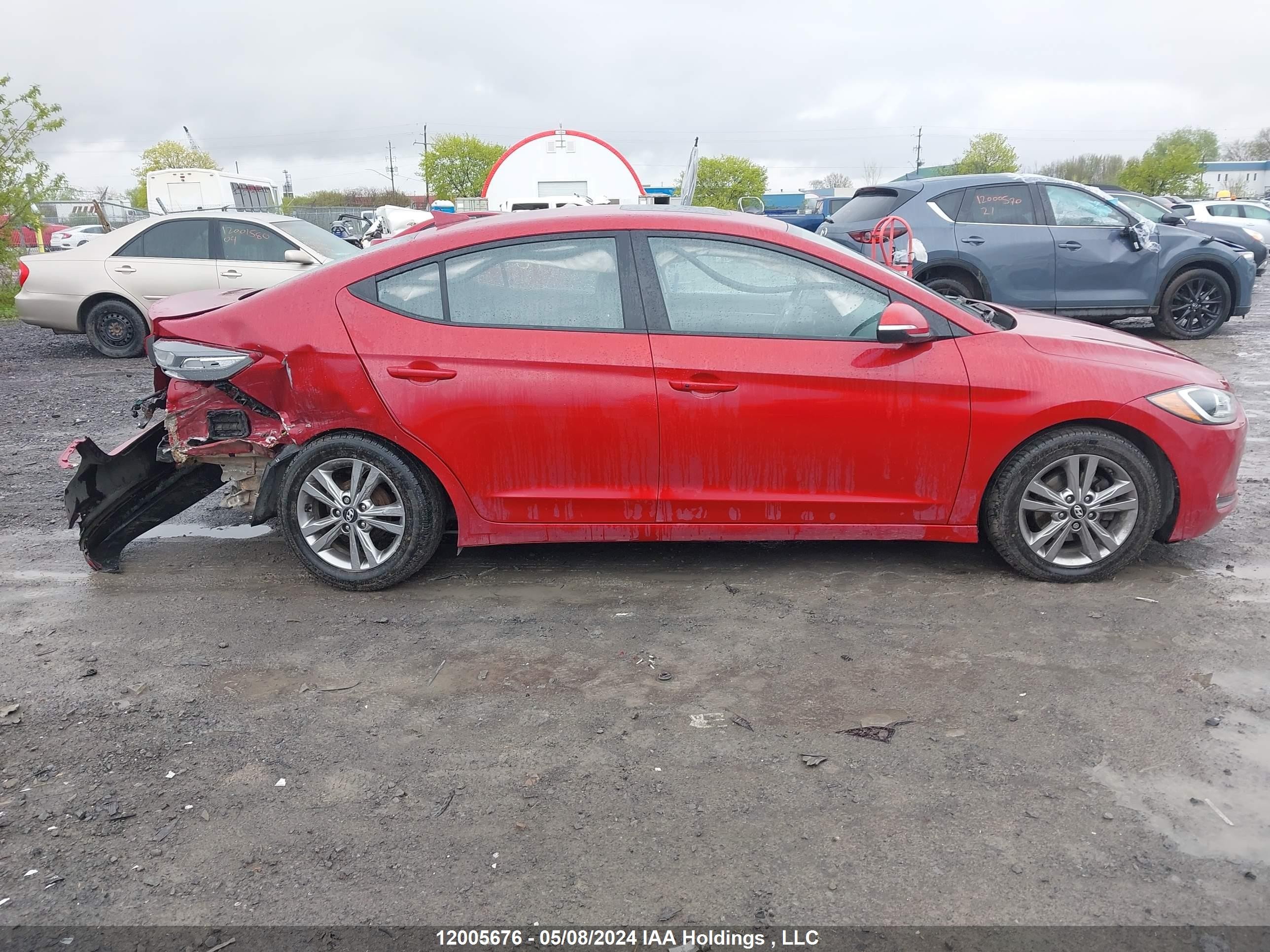 Photo 12 VIN: KMHD84LF0JU703377 - HYUNDAI ELANTRA 