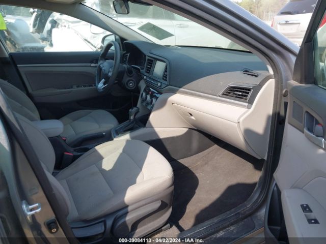 Photo 4 VIN: KMHD84LF0KU750653 - HYUNDAI ELANTRA 