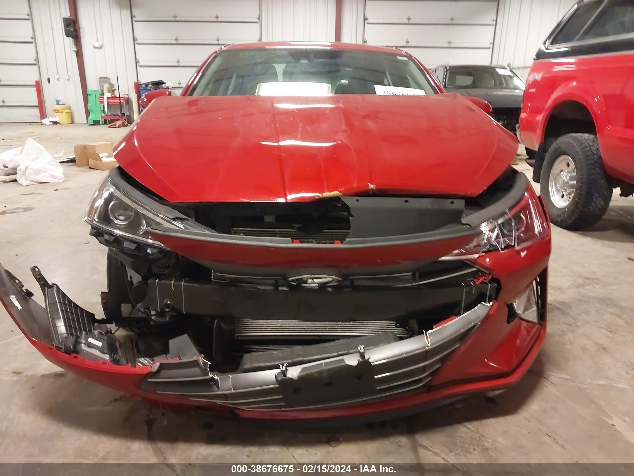 Photo 11 VIN: KMHD84LF0KU781935 - HYUNDAI ELANTRA 