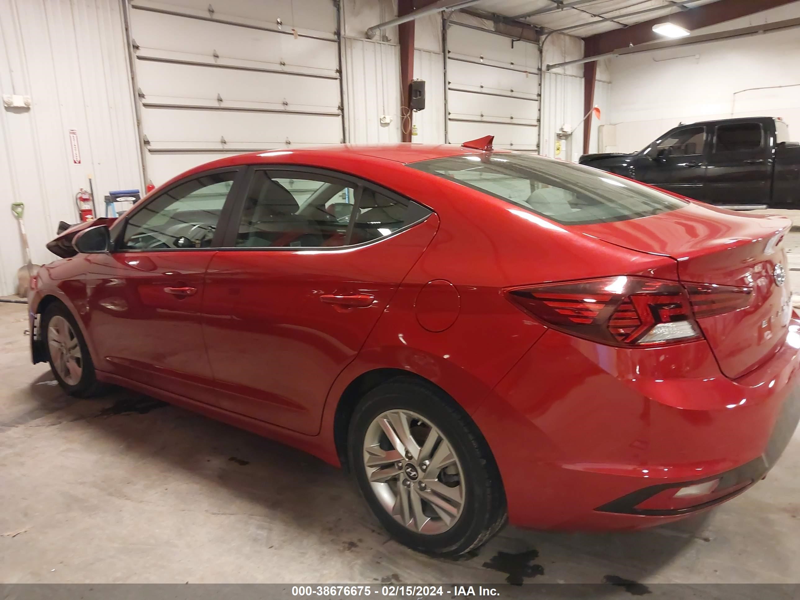 Photo 13 VIN: KMHD84LF0KU781935 - HYUNDAI ELANTRA 