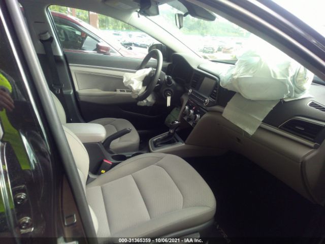 Photo 4 VIN: KMHD84LF0KU787752 - HYUNDAI ELANTRA 