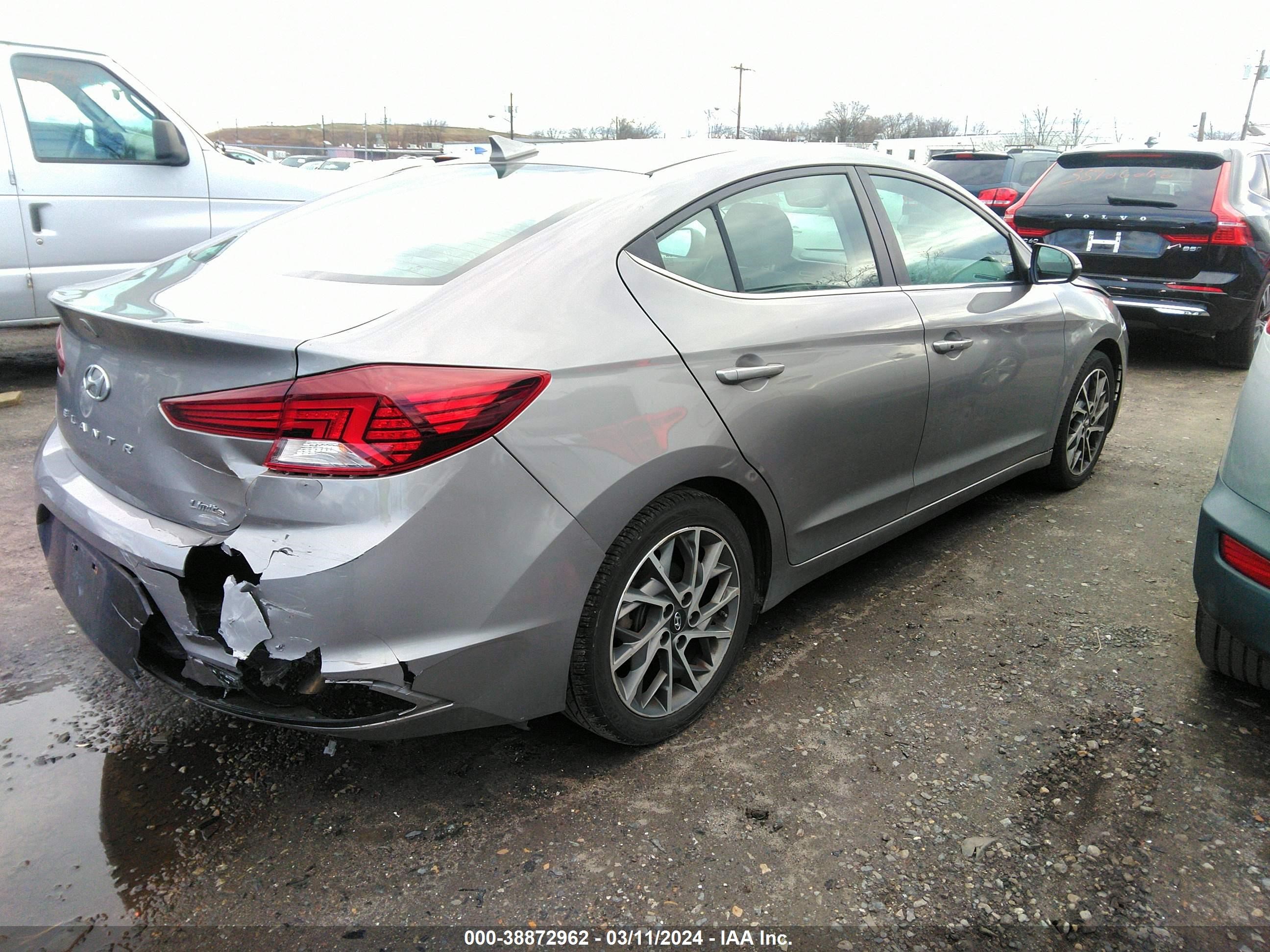 Photo 3 VIN: KMHD84LF0LU009811 - HYUNDAI ELANTRA 