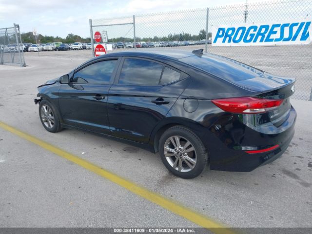 Photo 2 VIN: KMHD84LF1HU062525 - HYUNDAI ELANTRA 