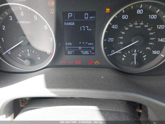 Photo 6 VIN: KMHD84LF1HU062525 - HYUNDAI ELANTRA 