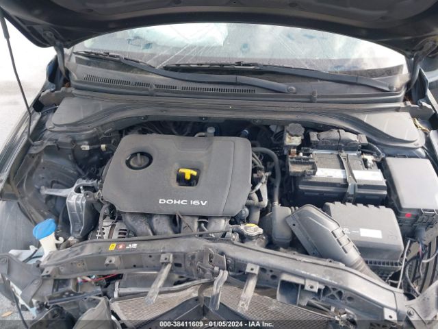 Photo 9 VIN: KMHD84LF1HU062525 - HYUNDAI ELANTRA 