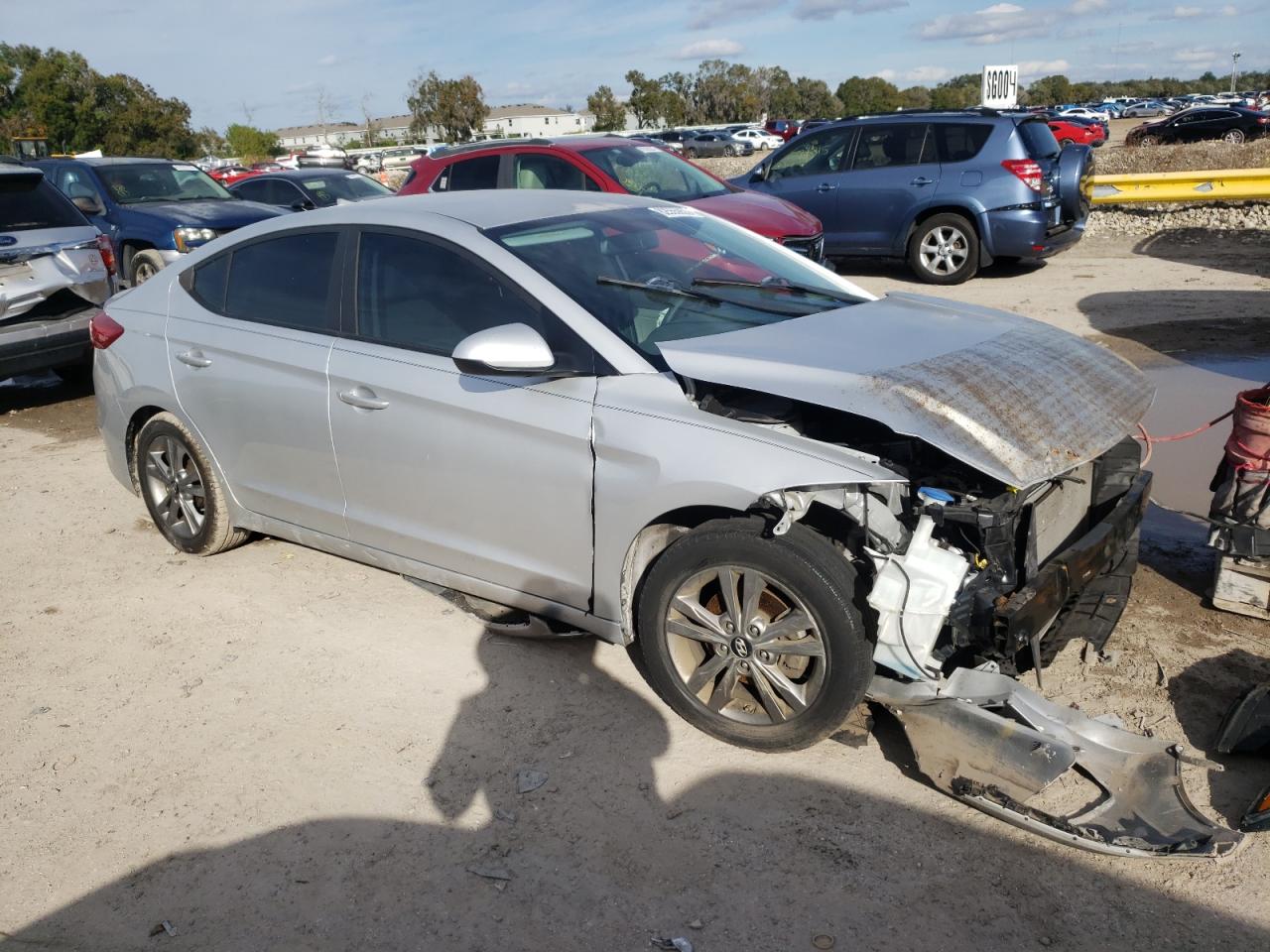 Photo 3 VIN: KMHD84LF1HU067997 - HYUNDAI ELANTRA 